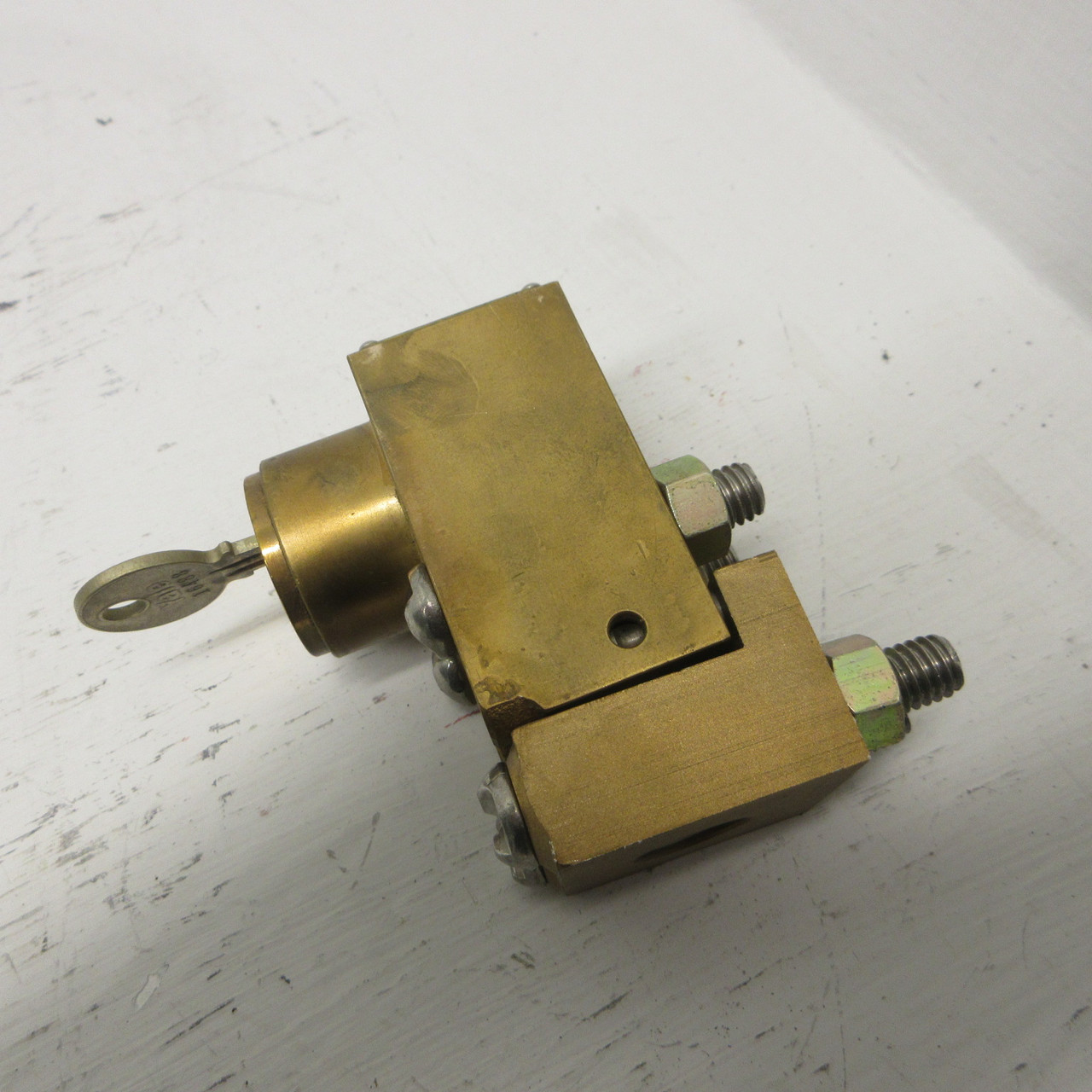 The Superior Interlock S105813Y Lock Brass 2 Peices Yale 16488 w/ Hardware & Key (AH1099-1)