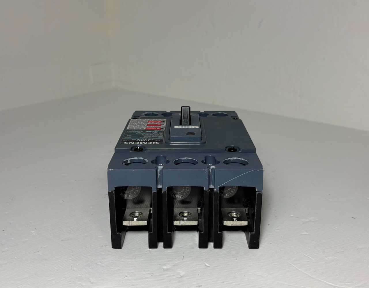 NEW Siemens QRH23B150 150A Circuit Breaker 240 VAC 3P Type QRH2 150 Amp NIB (EM5868-1)