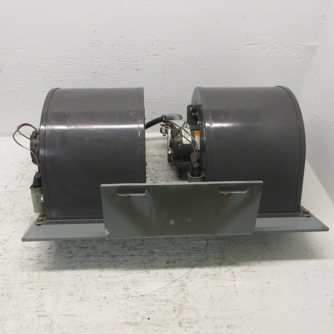 Dayton U90B1 Double Blower Fan Assembly 2-Speed 7090-1184 1450/1100RPM 1/5HP (AH1116-5)