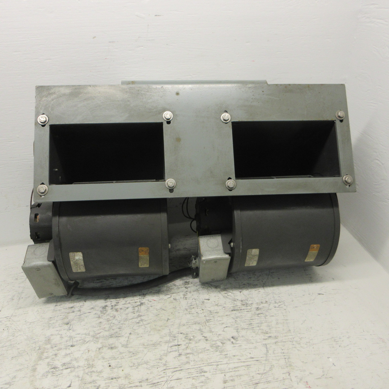 Dayton U90B1 Double Blower Fan Assembly 2-Speed 7090-1184 1450/1100RPM 1/5HP (AH1116-5)