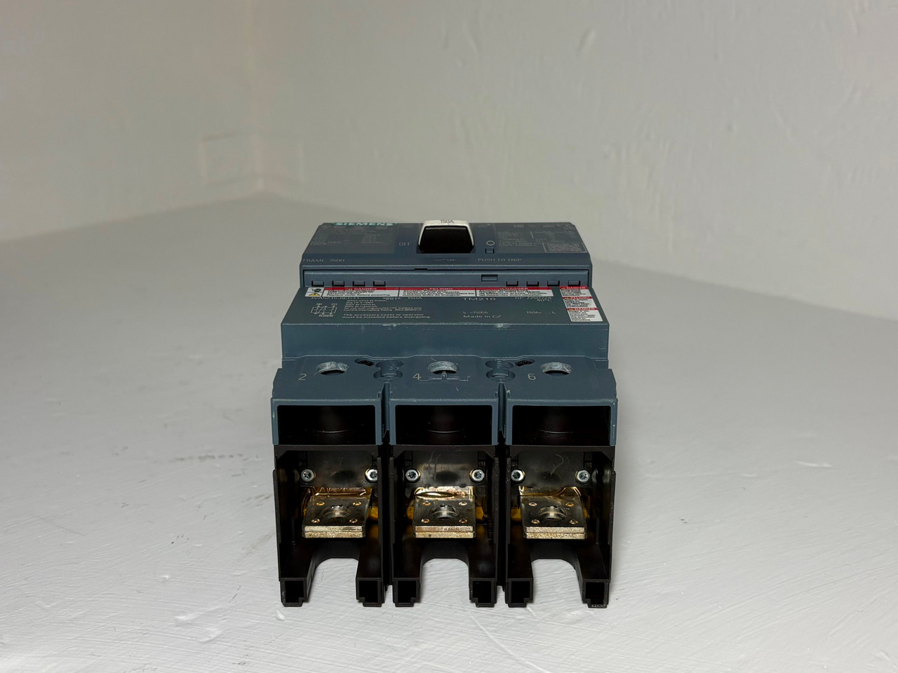 NEW Siemens 3VA5 250A Circuit Breaker 3VA5215-6ED31-0AA0 w 150 Amp Trip 250H NNB (EM5872-1)