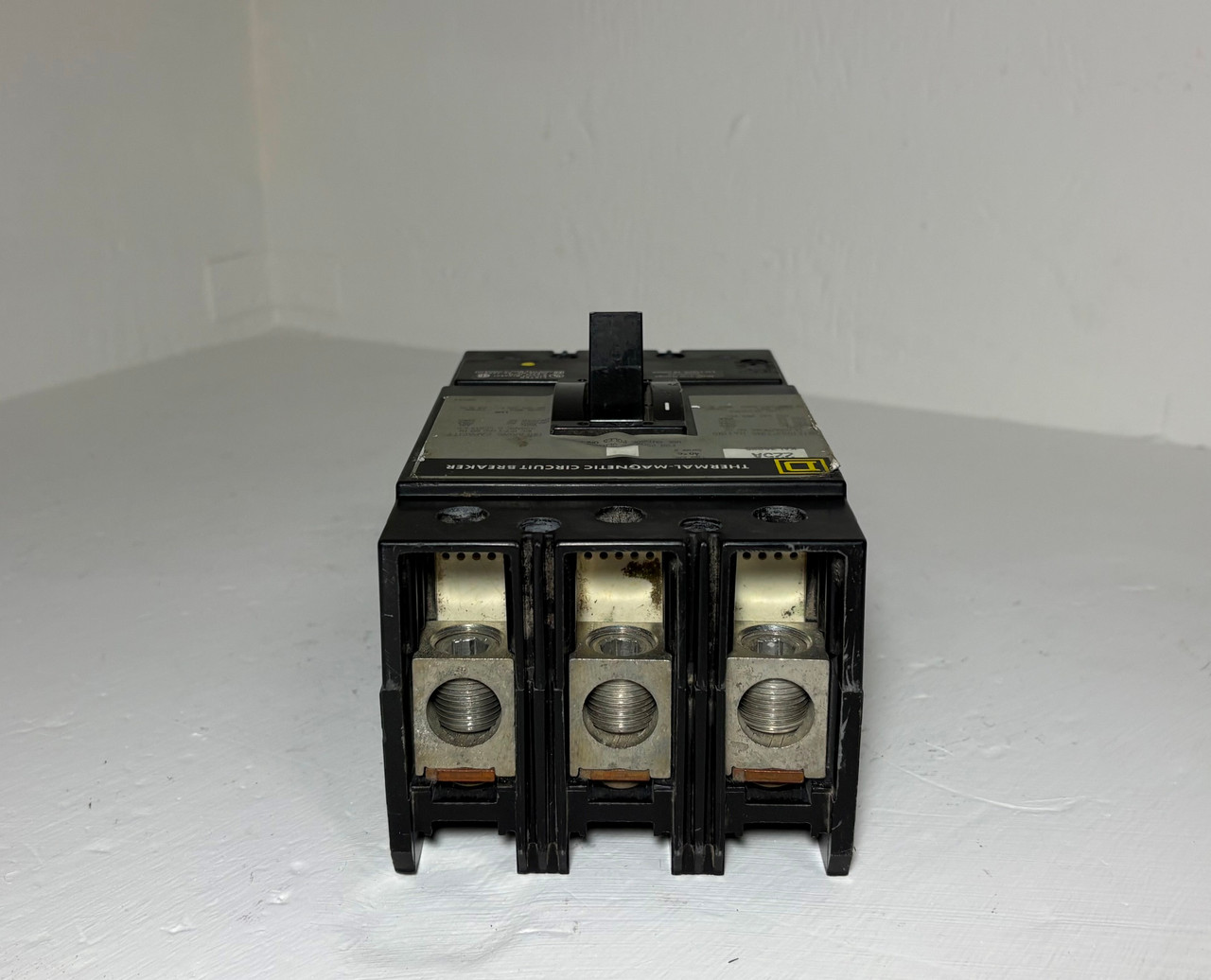 Square D KAL36225 225A Circuit Breaker 480/600V Type KAL 3 Pole 225 Amp (EM5886-2)