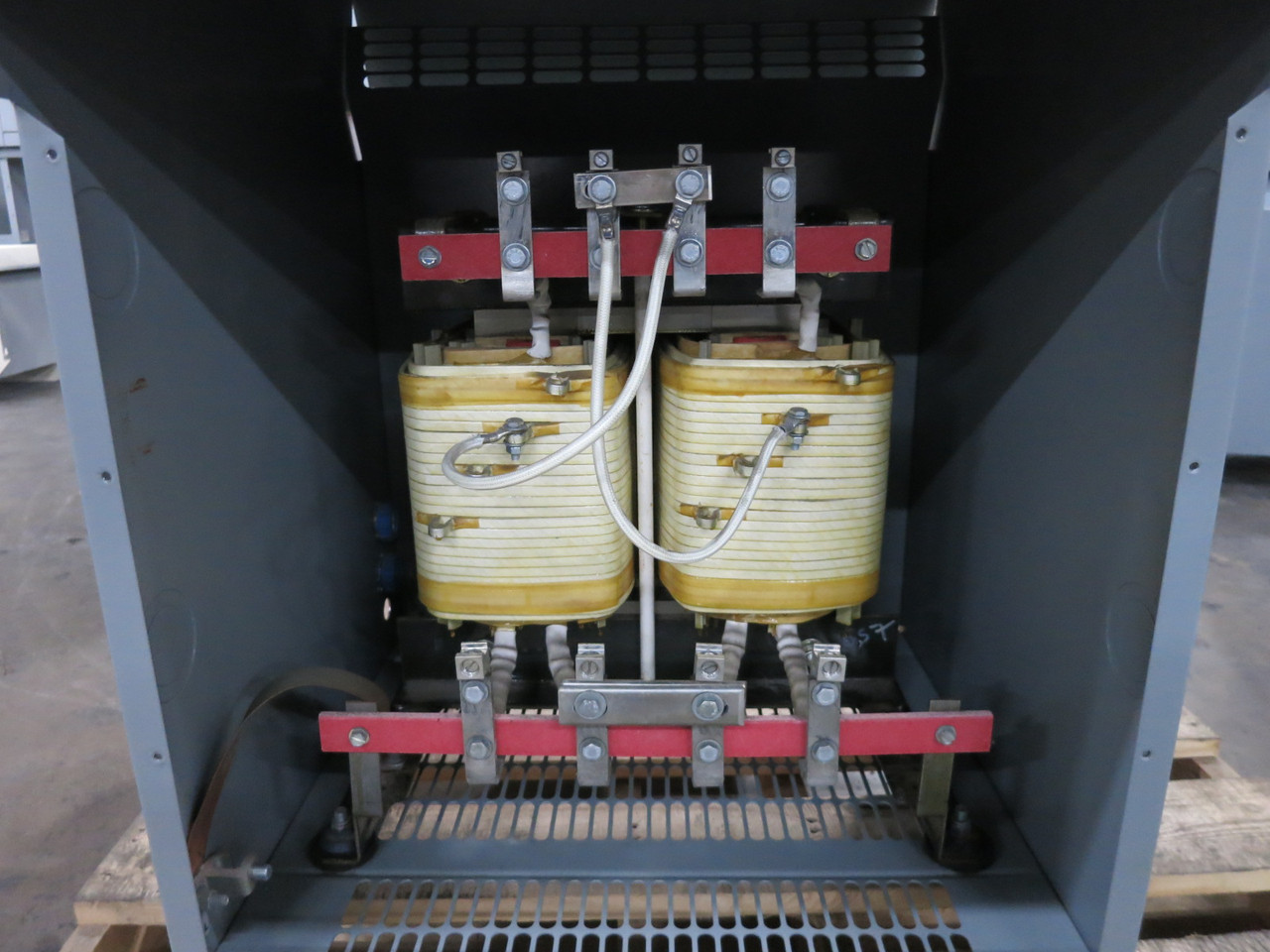 HPS 25 kVA 240x480 to 120/240 V 1PH Dry Type Transformer NMF025LE 480V Single 3R (DW8064-2)