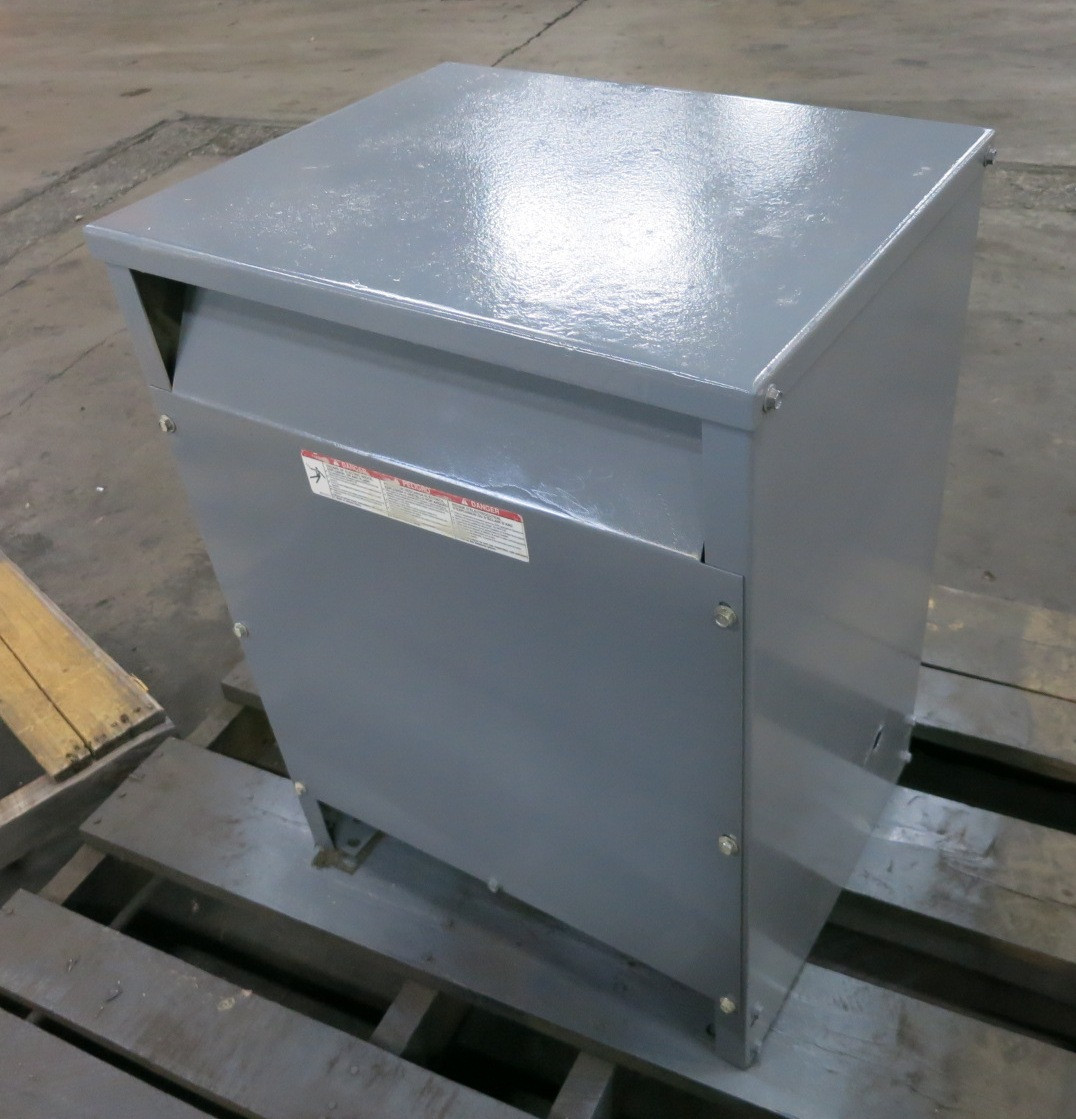 Square D 30 kVA 480 Delta to 208Y/120 V 3PH Dry Type Transformer EE30T3H 30T3H (DW8075-1)