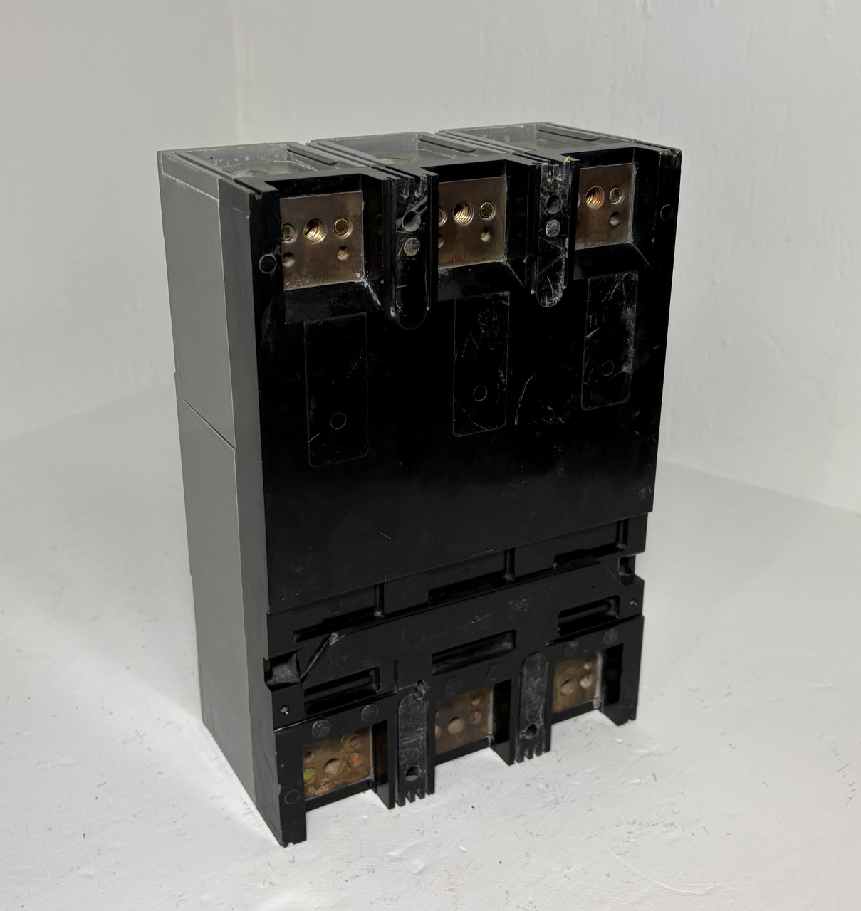 Siemens JXD63B300 300A Sentron Circuit Breaker Type JXD6-A 300 Amp ITE 600V 3P (EM5893-2)