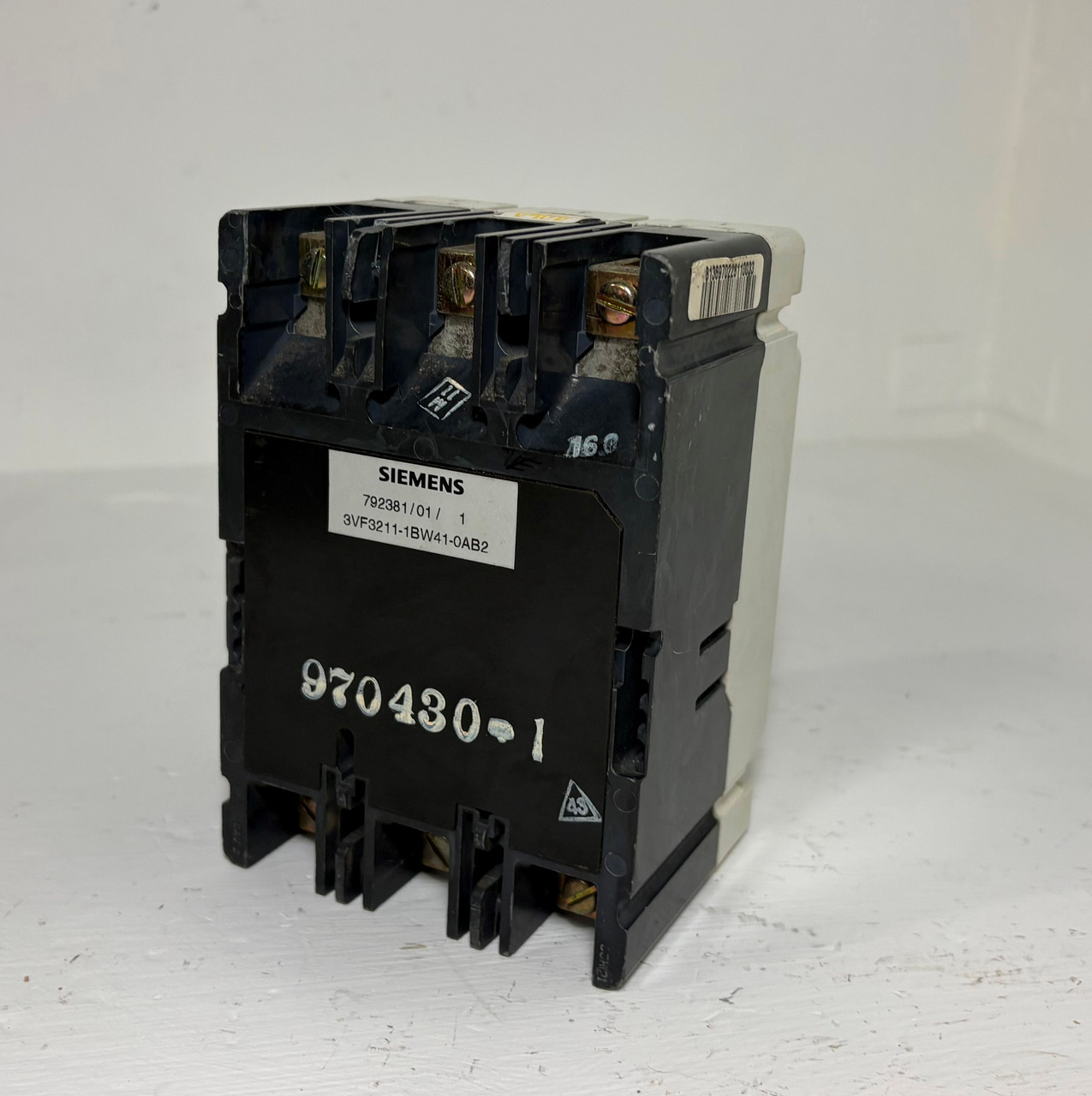 Siemens 3VF3 160A Circuit Breaker w/ Aux 3VF3211-1BW41-0AB2 600V 3 Pole 160 Amp (EM5894-1)