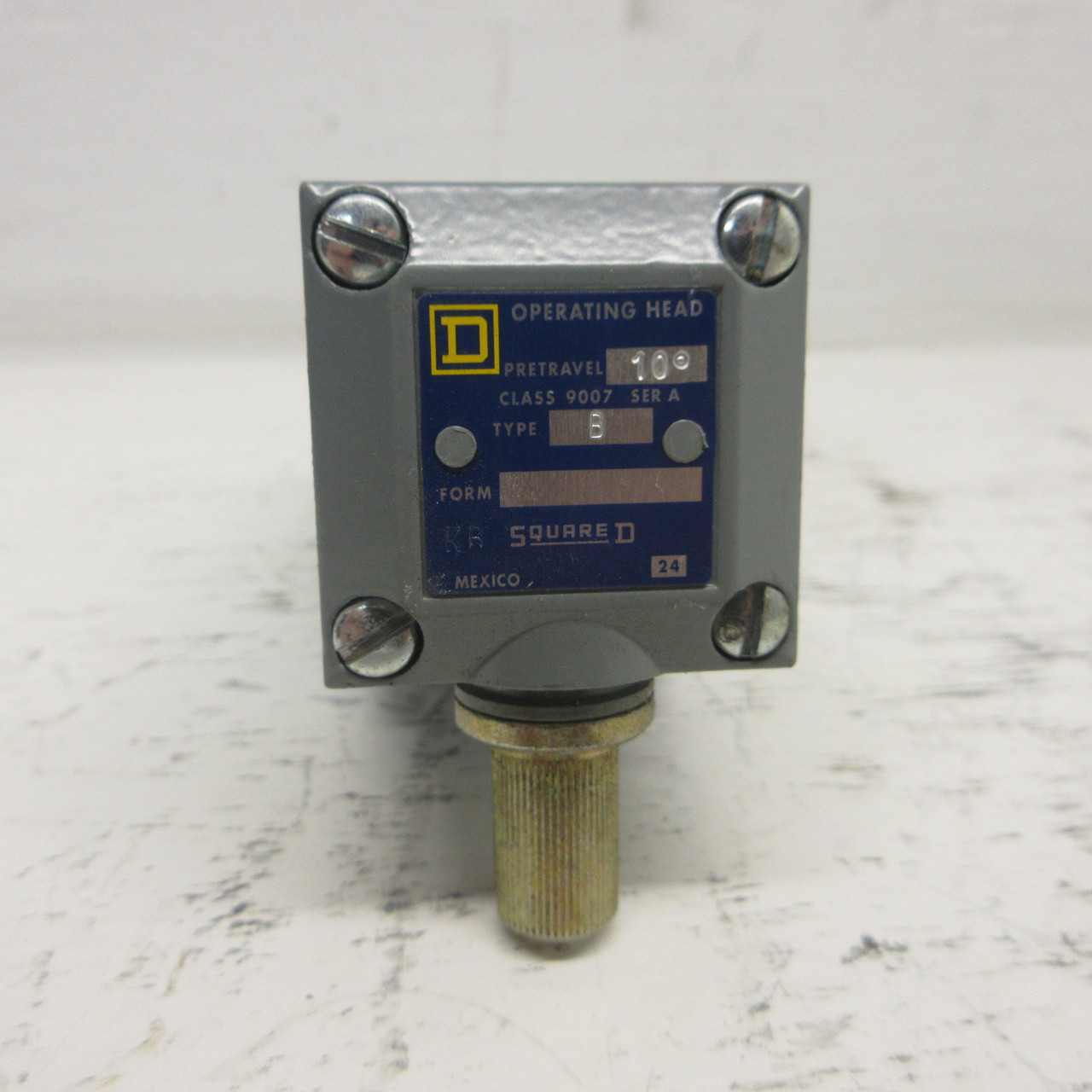 Square D 9007C54B2Y19022 Limit Switch Series A Type 6P 24VAC 3A 9007-C54B2Y19022 (AH1118-1)