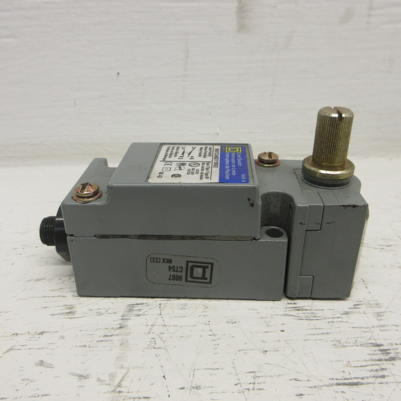 Square D 9007C54B2Y19022 Limit Switch Series A Type 6P 24VAC 3A 9007-C54B2Y19022 (AH1118-1)