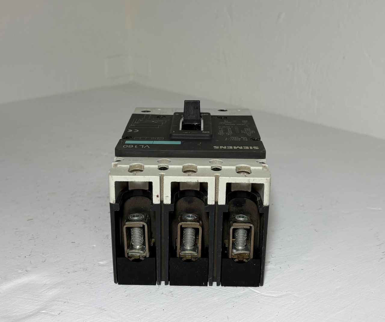Siemens VL160 160A Circuit Breaker 3VL2716-1AA31-0AA0 480/600V 3 Pole 160 Amp (EM5896-1)