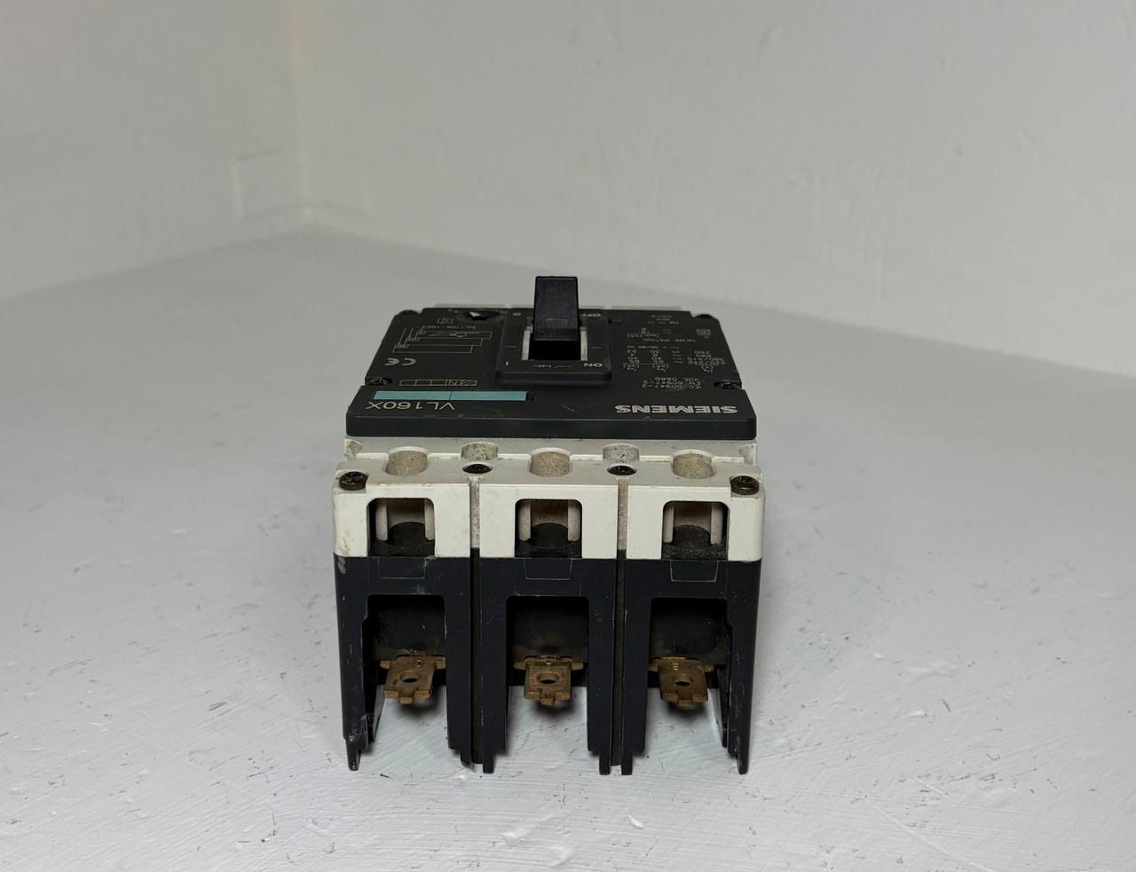 Siemens VL160X 63A Circuit Breaker 3VL1706-1DD33-0AA0 480/600V 3 Pole 63 Amp (EM5895-1)