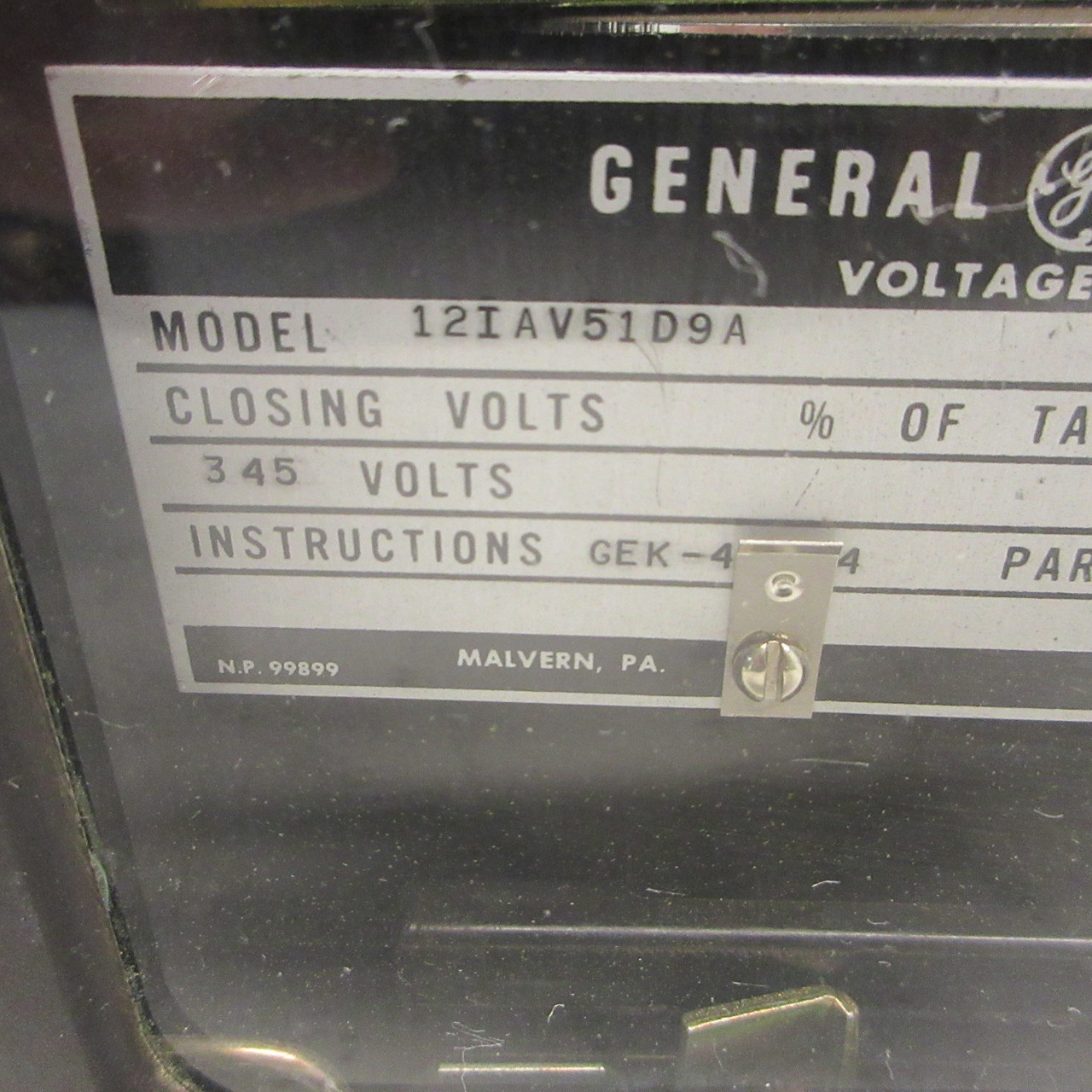 GE 12IAV51D9A Voltage Relay Type IAV 345V 60HZ 345 Volts General Electric (AH1122-1)