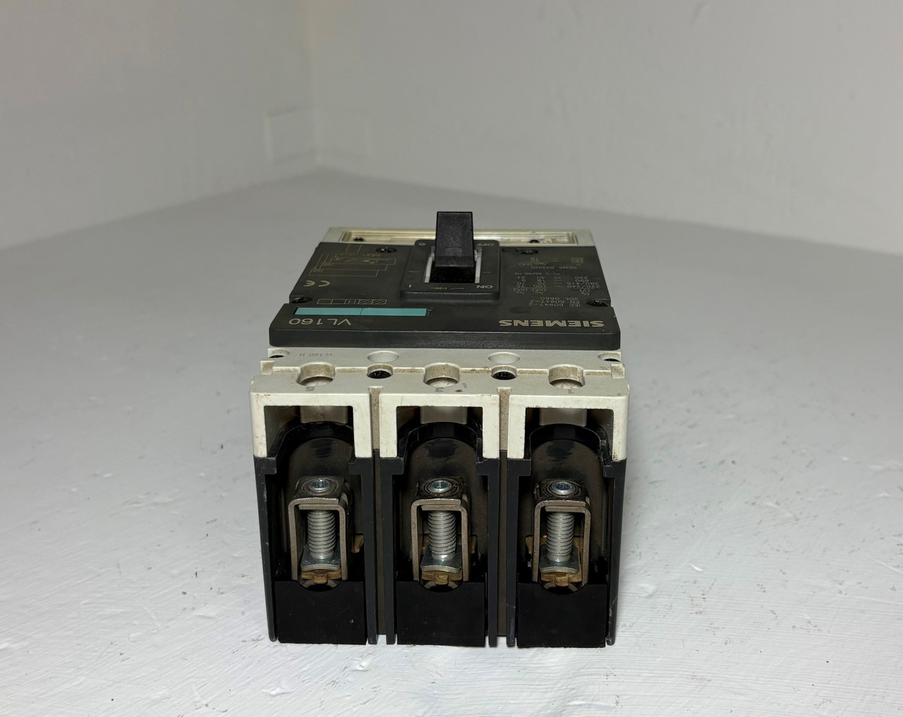 Siemens VL160 63A Circuit Breaker 3VL2716-2AA31-0AA0 480/600V 3 Pole 63 Amp (EM5897-1)