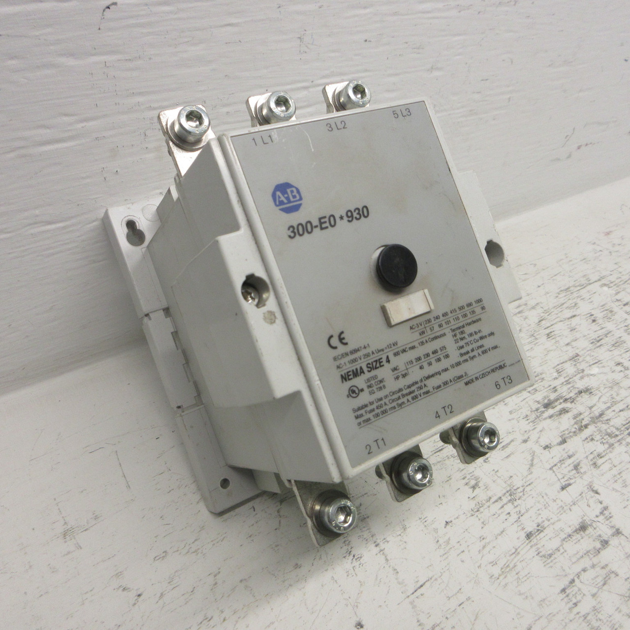 Image of Allen Bradley 300-E0*930 Size 4 Motor Contactor 100 HP 600VAC 135A 3PH 300-E0930