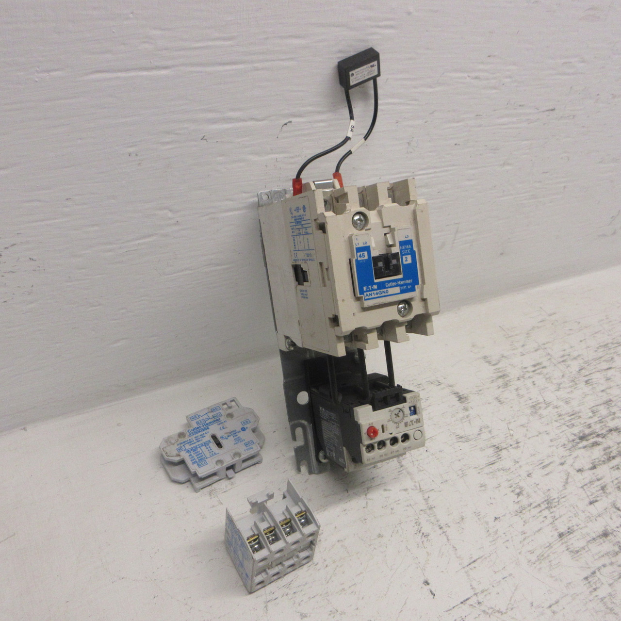 Cutler-Hammer Eaton AN14GN0 Size 2 Starter 25HP 45A 120V Coil w/ C396A2A045SELFG (AH1125-7)