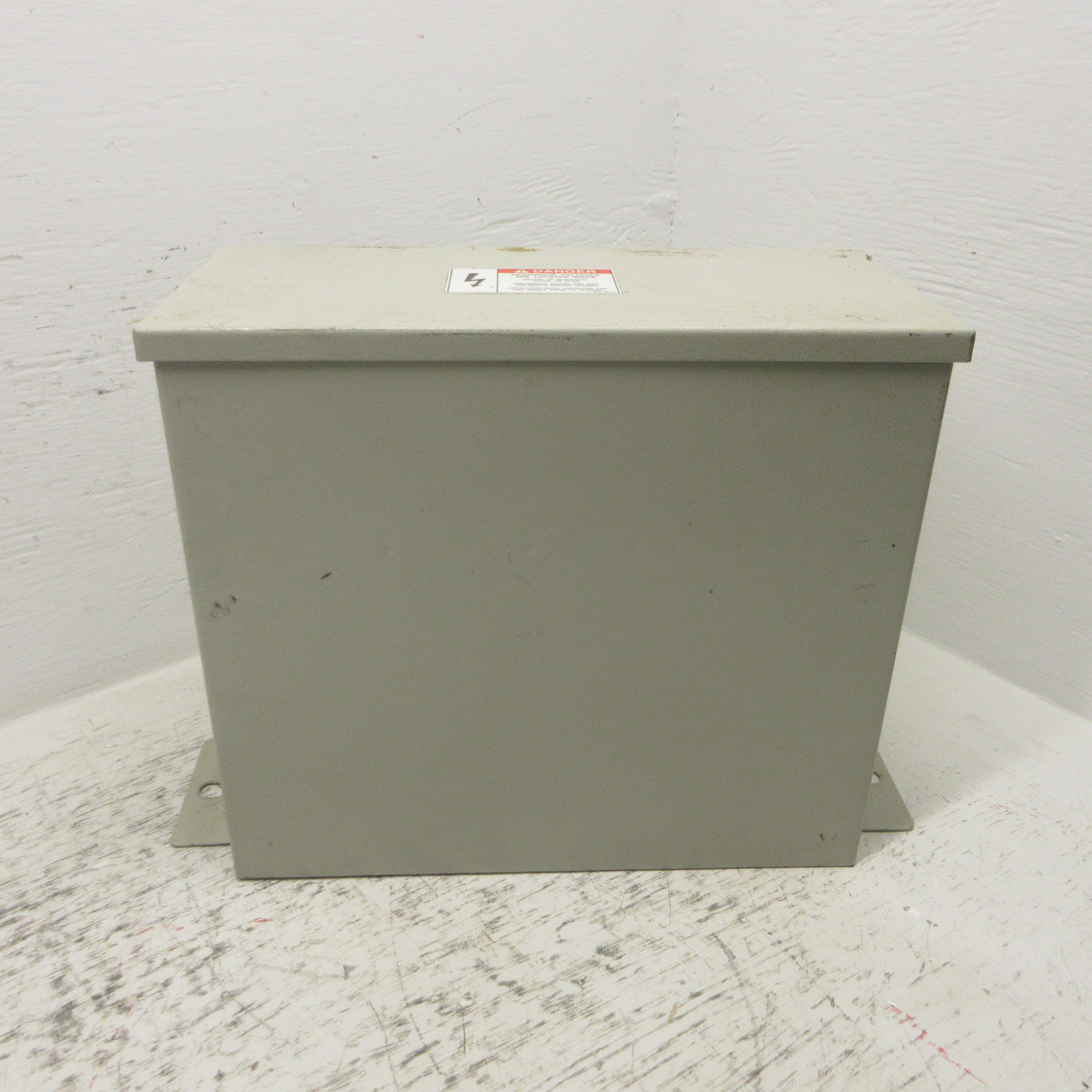ABB LVNQ C485G50 Indoor Capacitor CLMD-53 50 KVAR 480V 3PH Self-Healing Dry Type (AH1127-1)