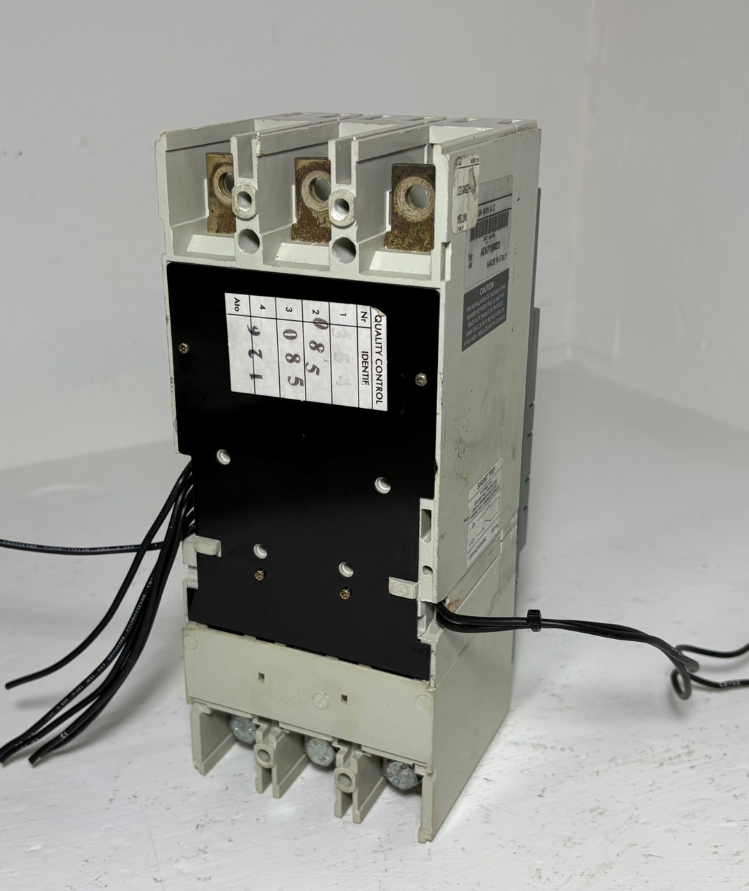 ABB S4H 250A SACE S4 Circuit Breaker w/ 120V Shunt & Aux 3 Pole 250 Amp PR211 (EM5901-1)