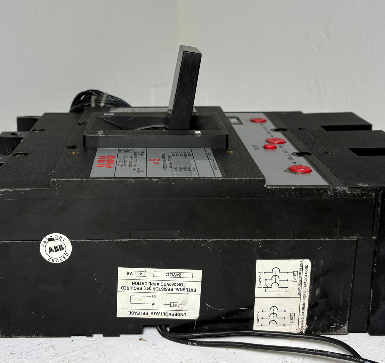 ABB 700A NE-7283 aS Circuit Breaker Aux & UVR 3 Pole Type MS 600V NE7283 700 Amp (EM5903-1)
