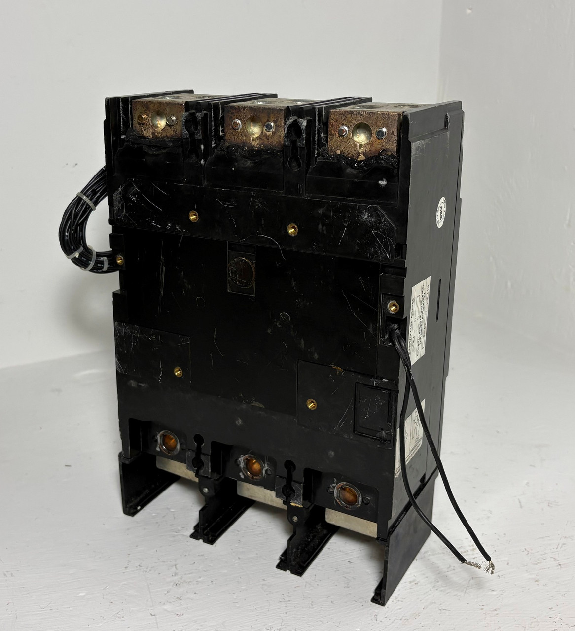 ABB 700A NE-7283 aS Circuit Breaker Aux & UVR 3 Pole Type MS 600V NE7283 700 Amp (EM5903-1)