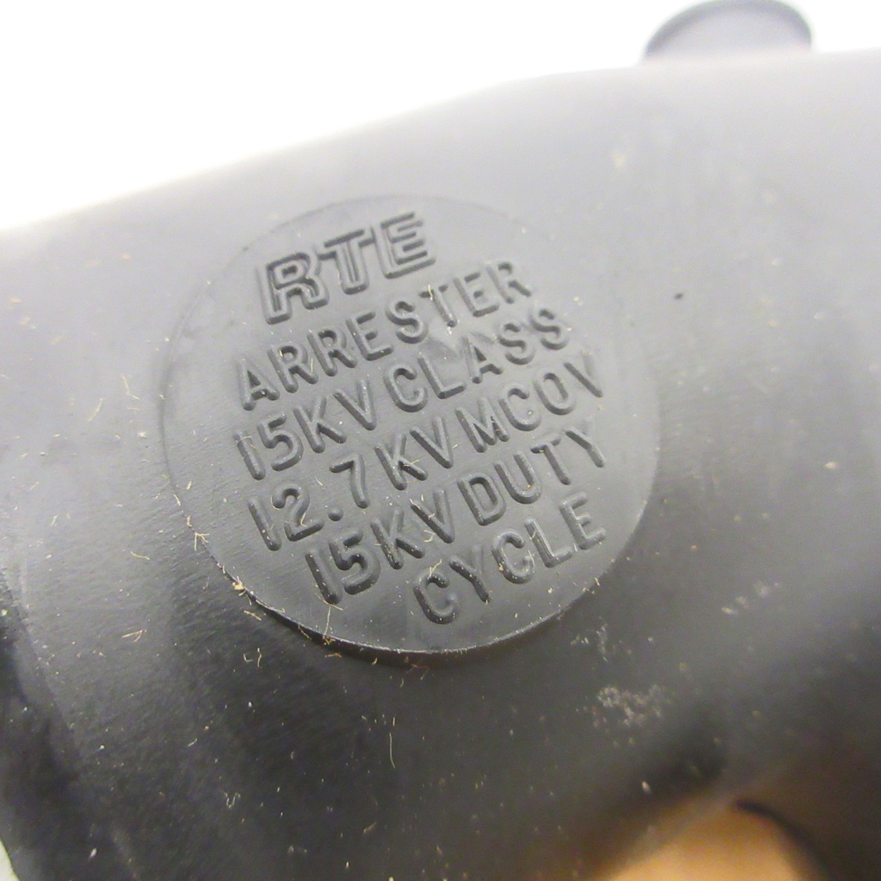 NEW Cooper RTE 3238018C15M 15KV Class Arrester Elbow 12.7 KV MCOV 8.3/14.4KV NIB (AH1136-2)