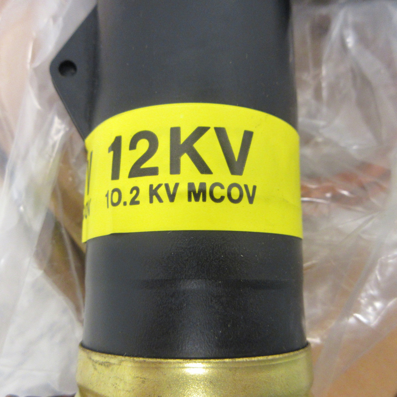 NEW Cooper RTE 3238018C12M 12KV Arrester Elbow 10.2 KV MCOV 8.3/14.4KV NIB (AH1137-1)