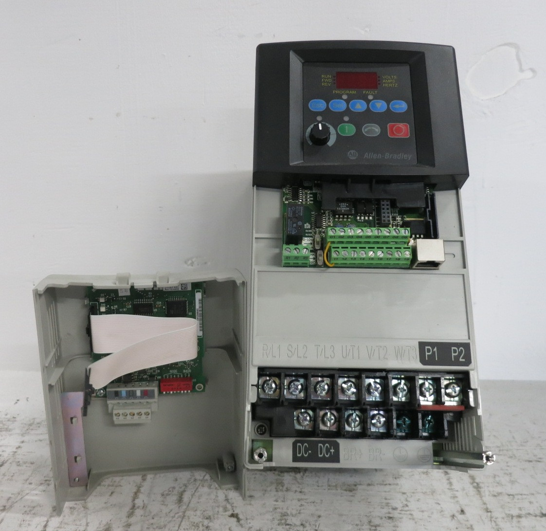 Allen Bradley 22B-D024N104 Ser A 15 HP PowerFlex 40 AC VS Drive 480V VFD 3.03 (DW8096-1)