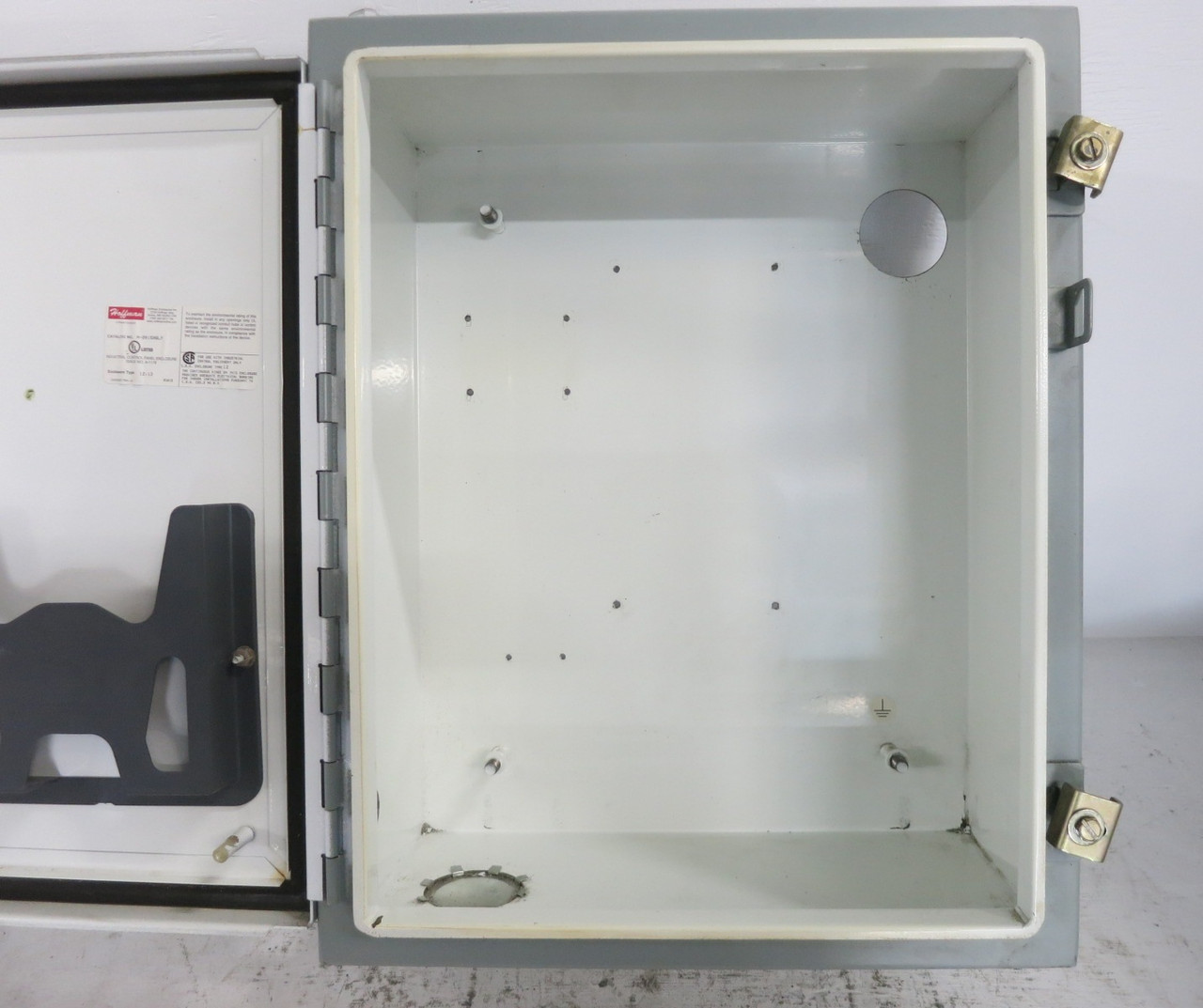Hoffman A-201608LP Industrial Control Panel Enclosure Type 12 13 20 x 16 x 8 (DW8095-1)