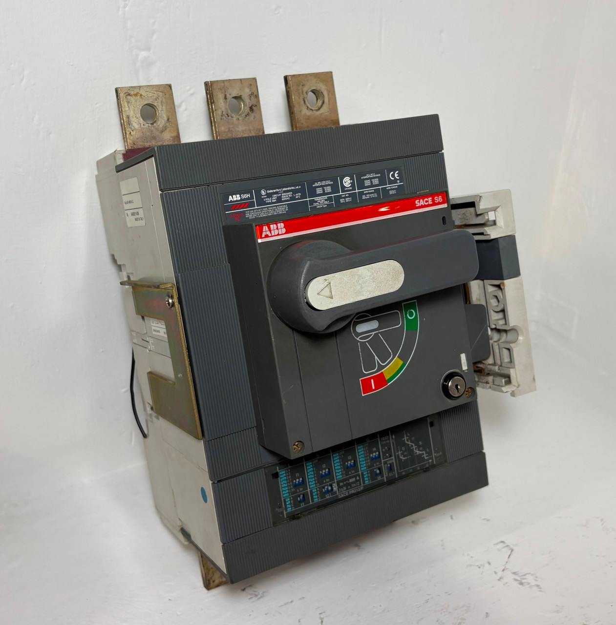 ABB S6H SACE S6 800A 3P Circuit Breaker Cradle & Aux & Shunt 800 Amp LSIG no key (EM5908-1)
