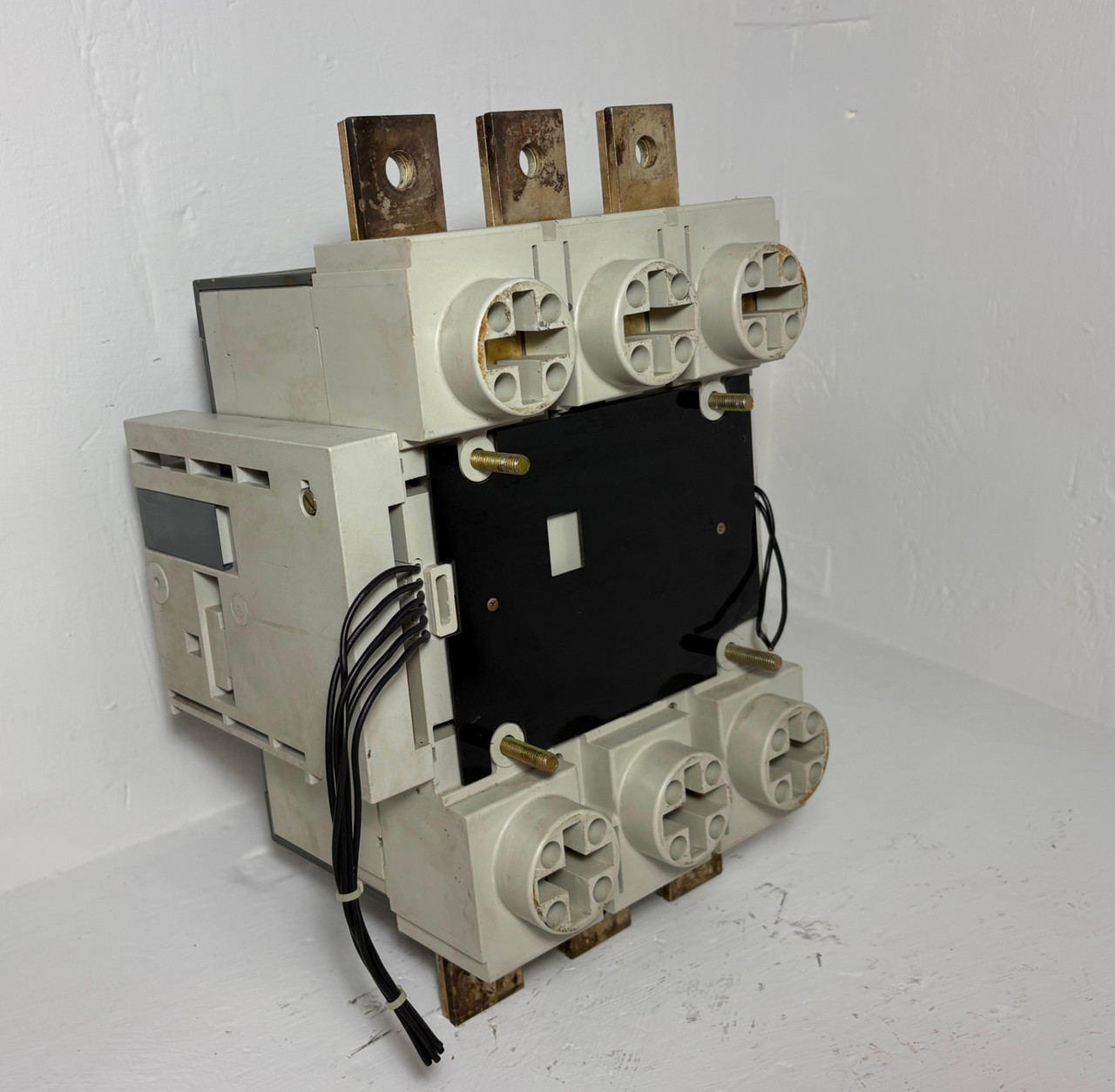 ABB S6H SACE S6 800A 3P Circuit Breaker Cradle & Aux & Shunt 800 Amp LSIG no key (EM5908-1)