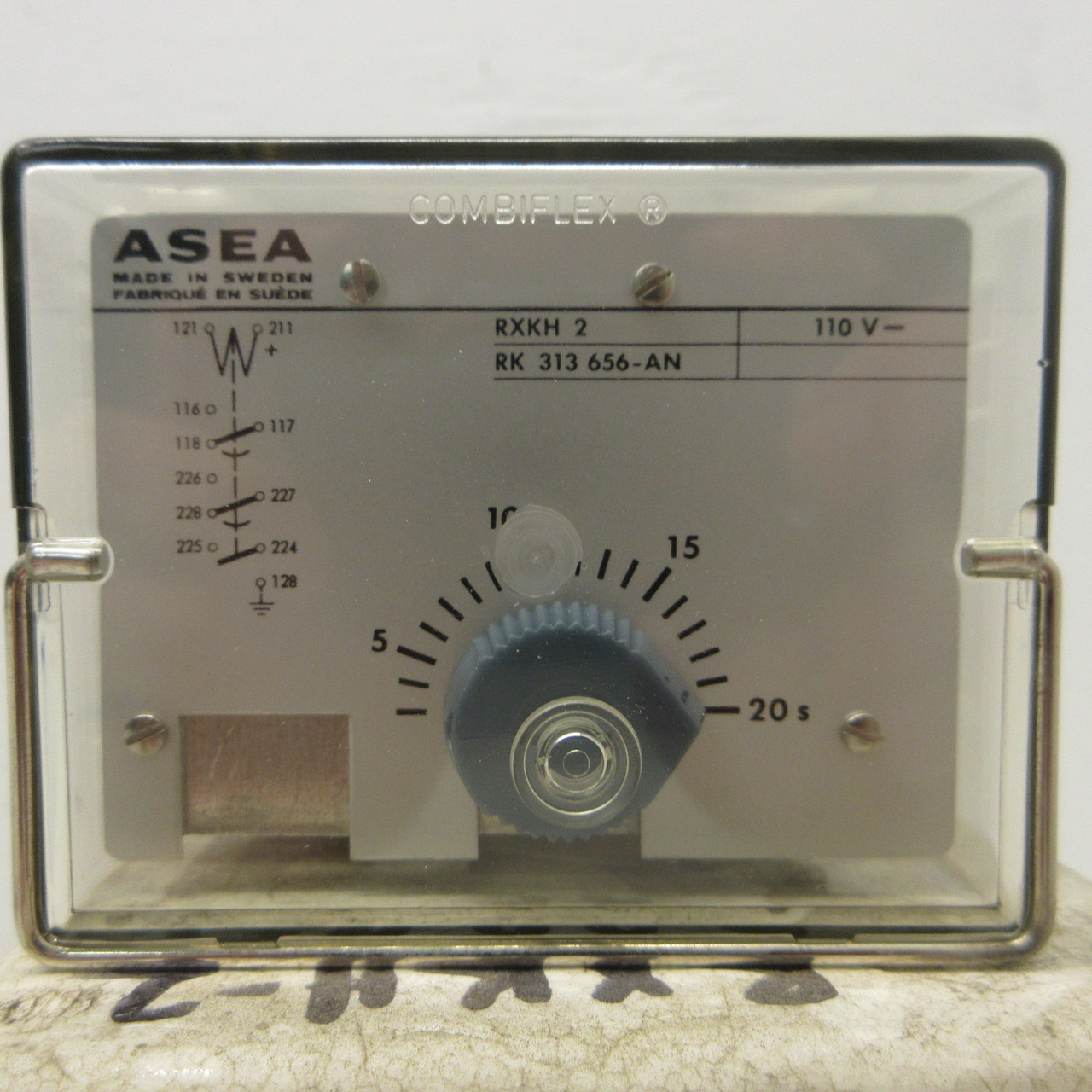 NEW ASEA RXKH-2 Combiflex Timing Relay RXKH2 RK 313 656-AN 110V RXKH 2 0-20s NIB (AH1144-2)