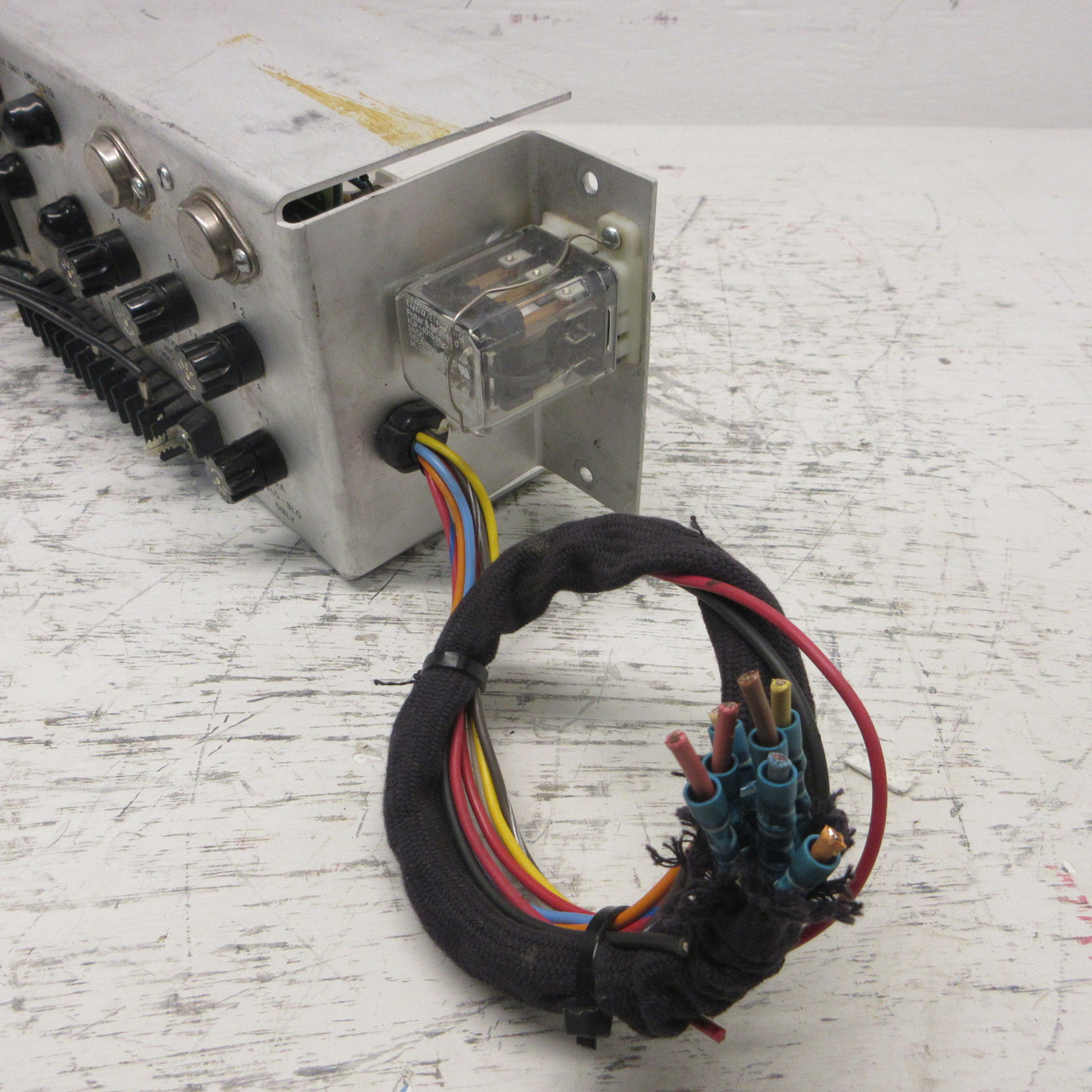 ADT ADT 4520-810 Power Supply Unit For Fire Alarms 22-FD-4520 ISS. 3 R ...