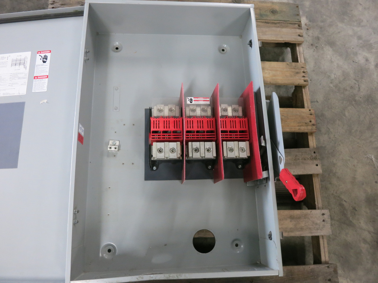 Siemens HNF365RA 400A 600V Non-Fusible Safety Switch Disconnect 400 Amp 3R (DW8119-1)