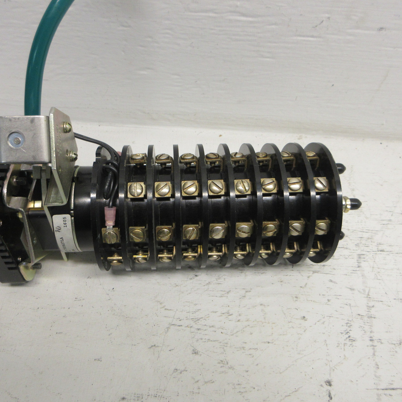 Electroswitch 78PA07LA Series 24 LOR Rotary Switch Lock Out Relay 600VAC 125VDC (AH1173-1)