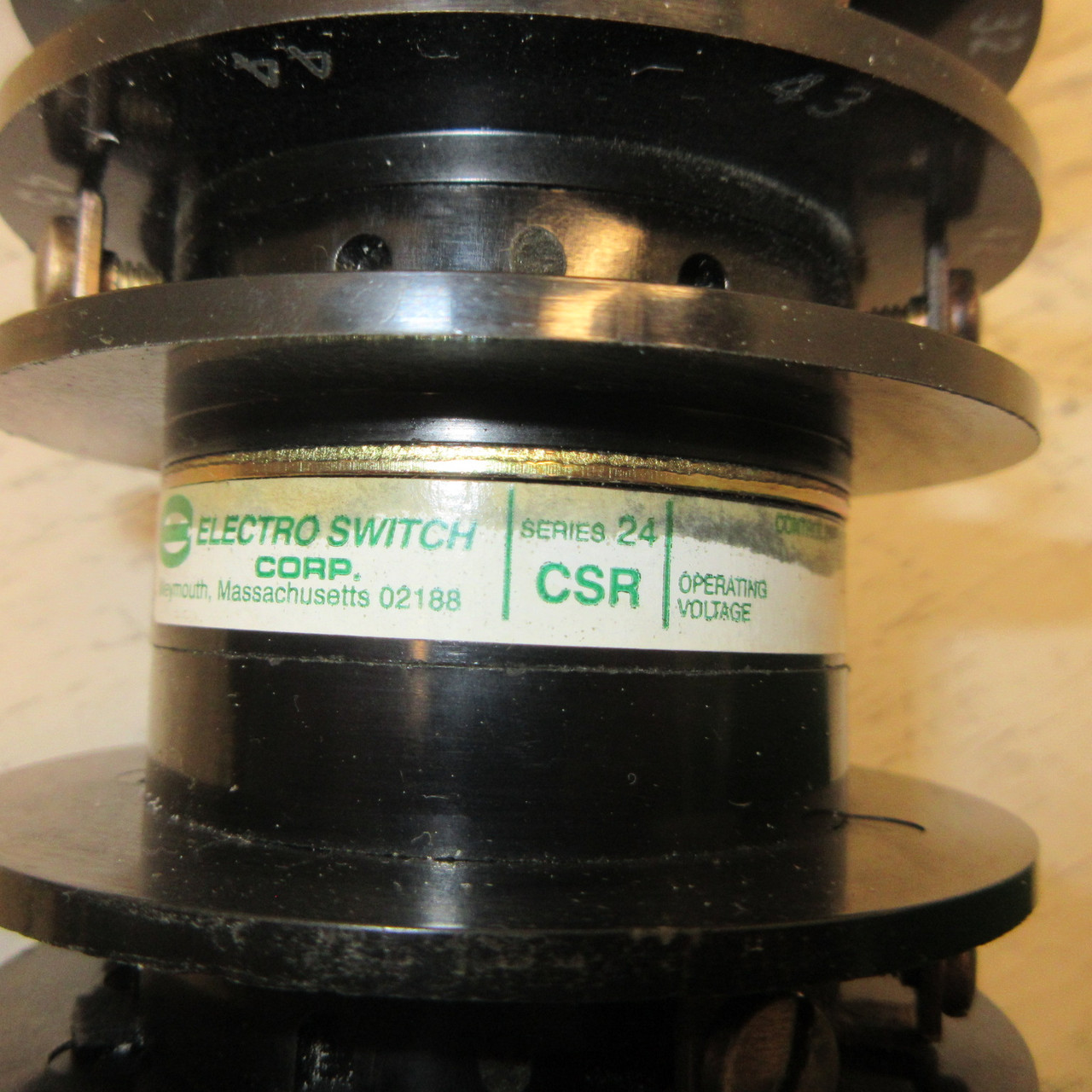 Electroswitch 8858DC Series 24 CSR Rotary Switch Breaker Control 600V 125VDC (AH1181-5)