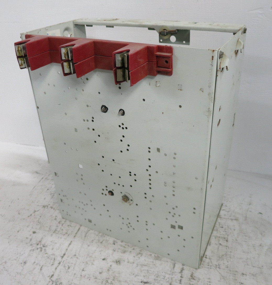 Cutler Hammer 2100 250A Breaker 18" MCC Feeder Bucket 250 Amp HMCP Motor Control (DW8128-3)