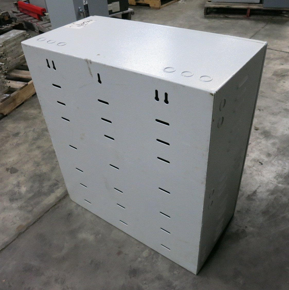 NEW LVS CEPS-A-3000-277V Emergency Lighting Inverter Central Power Source 3000W (DW8127-1)