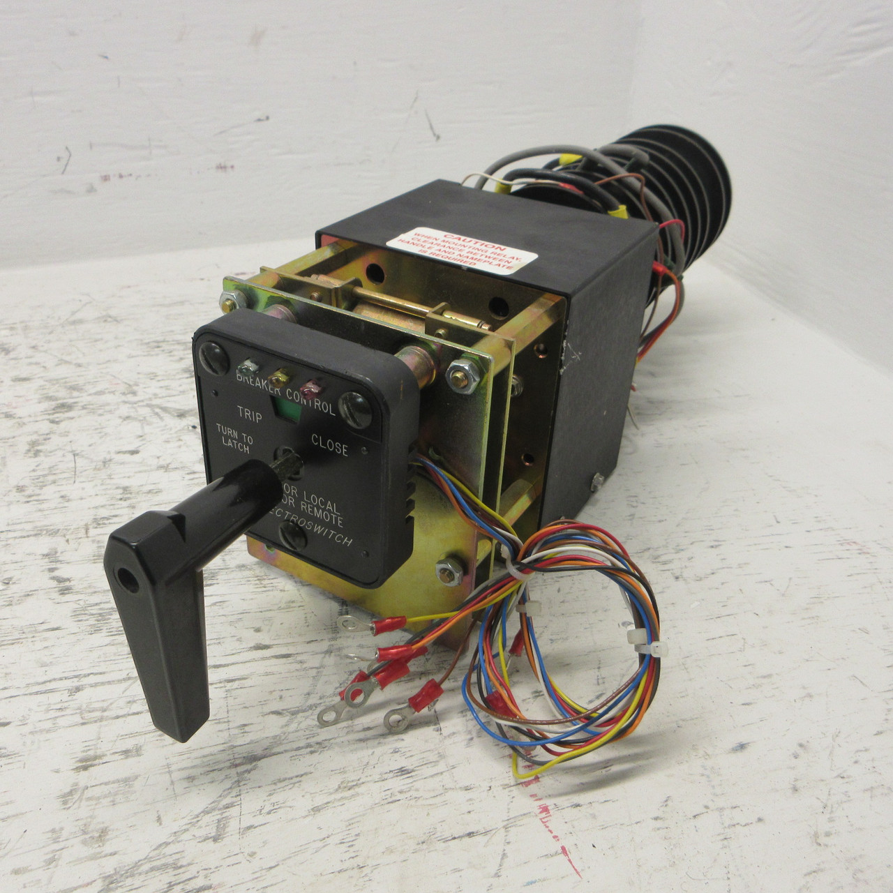 Image of Electroswitch 88PC205LB Series 24 CSR Rotary Switch Breaker Control 600V 125VDC
