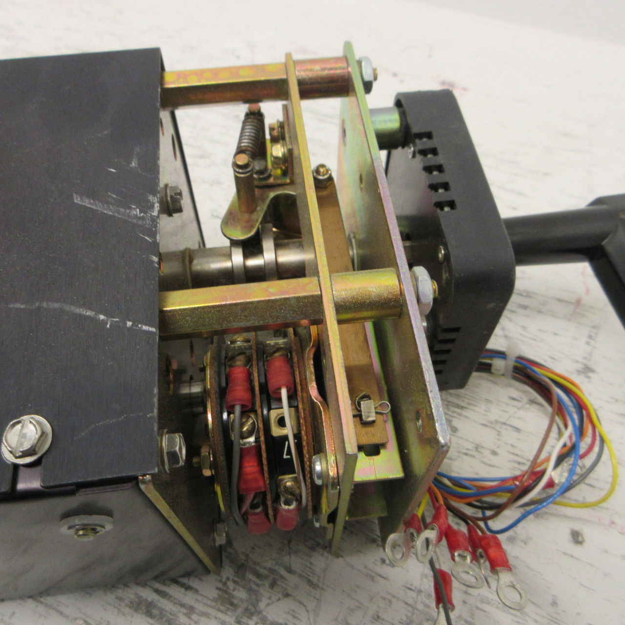 Electroswitch 88PC205LB Series 24 CSR Rotary Switch Breaker Control 600V 125VDC (AH1180-1)