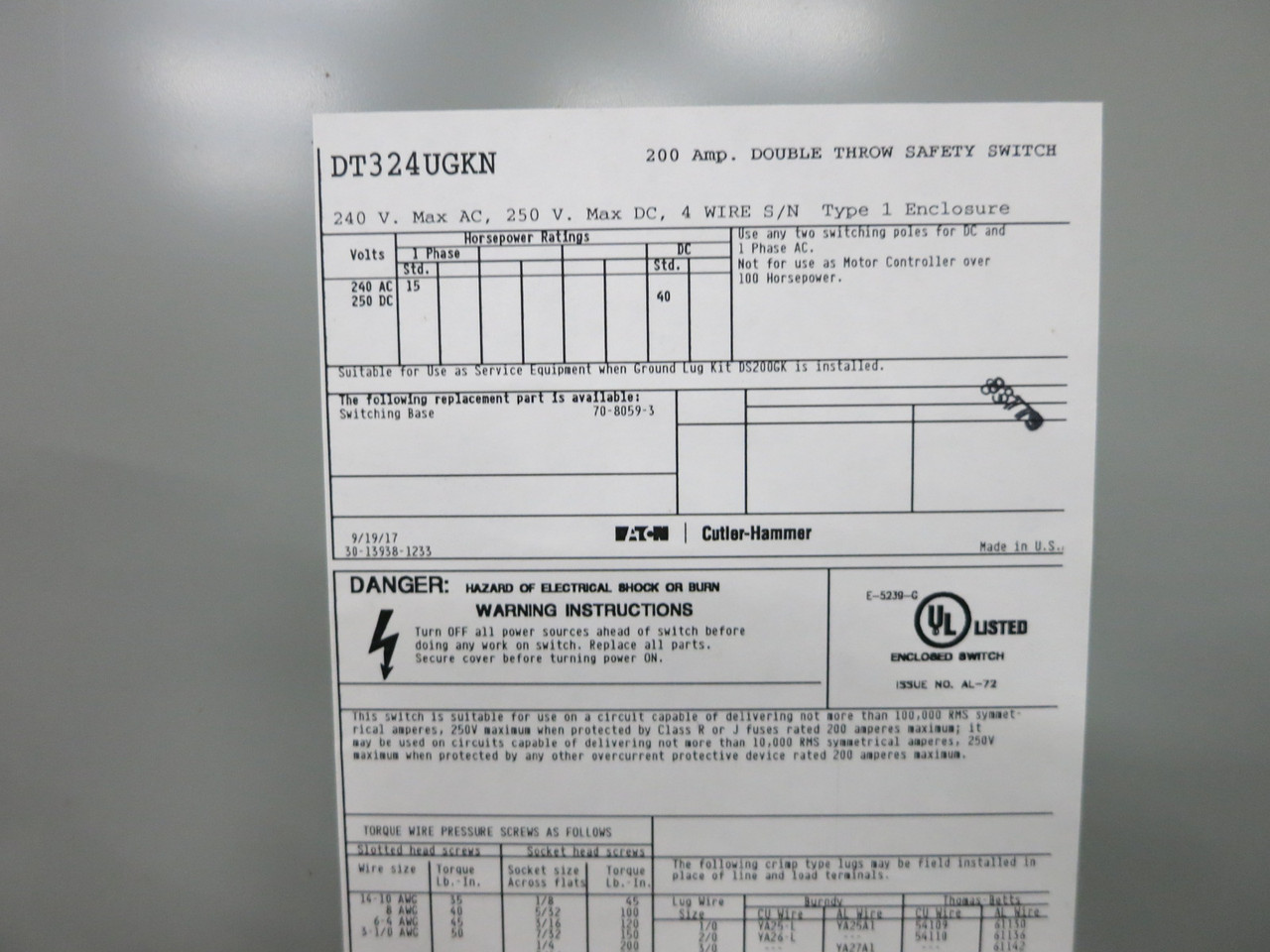 NEW Eaton DT324UGKN 200A 240V Non-Fusible Double Throw Manual Transfer Switch (DW8141-1)