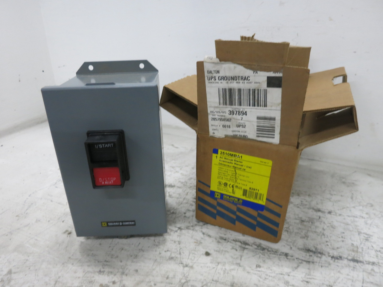 NEW Square D 2510MBA1 Enclosed AC Manual Starter Size M-0 1PH 2510MBO1 Type 12 (DW8140-2)