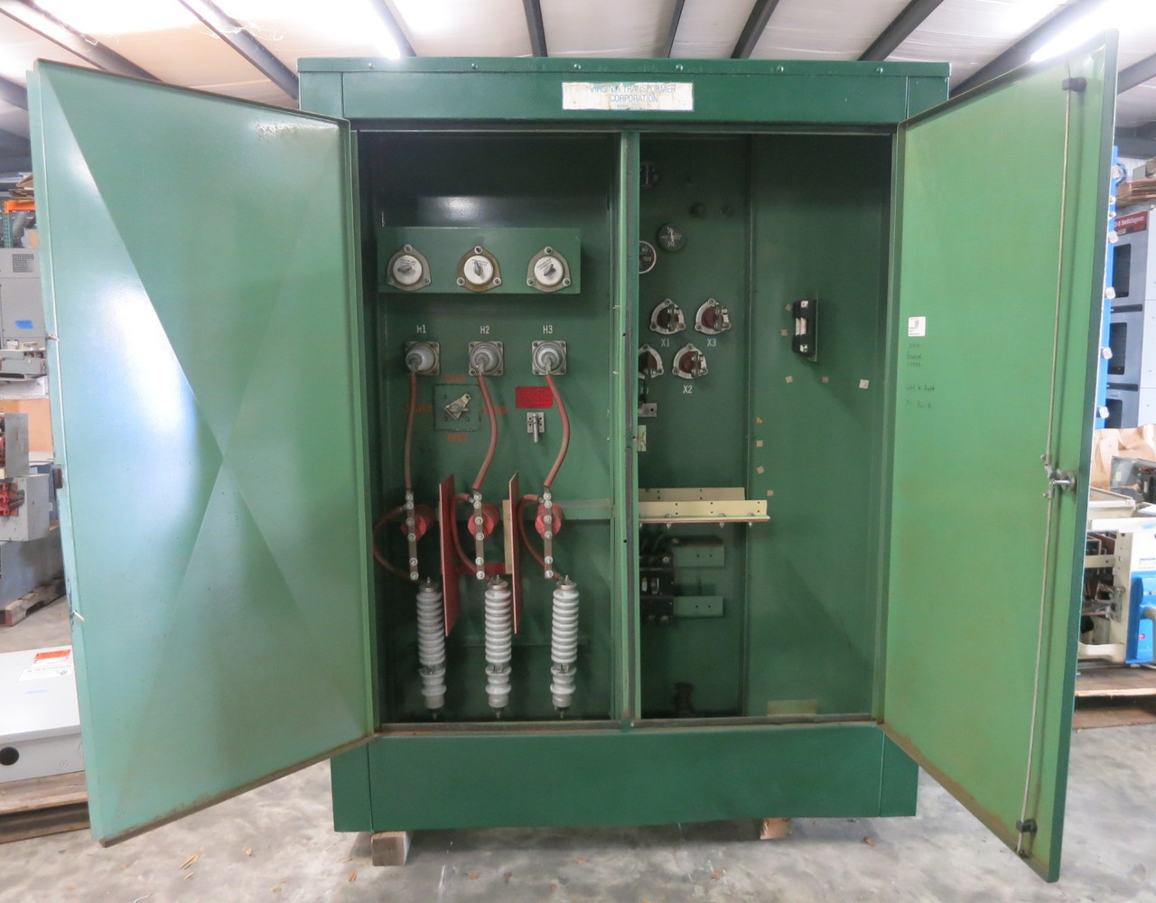Virginia 225 kVA 12470 Delta to 208Y/120 V 3PH Oil Filled Pad Mount Transformer (DW8152-1)