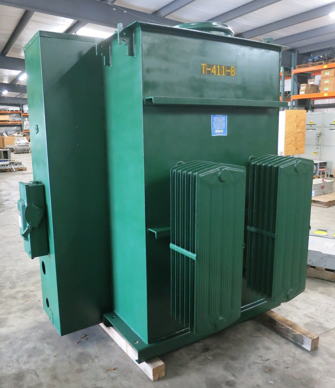 Virginia 225 kVA 12470 Delta to 208Y/120 V 3PH Oil Filled Pad Mount Transformer (DW8152-1)