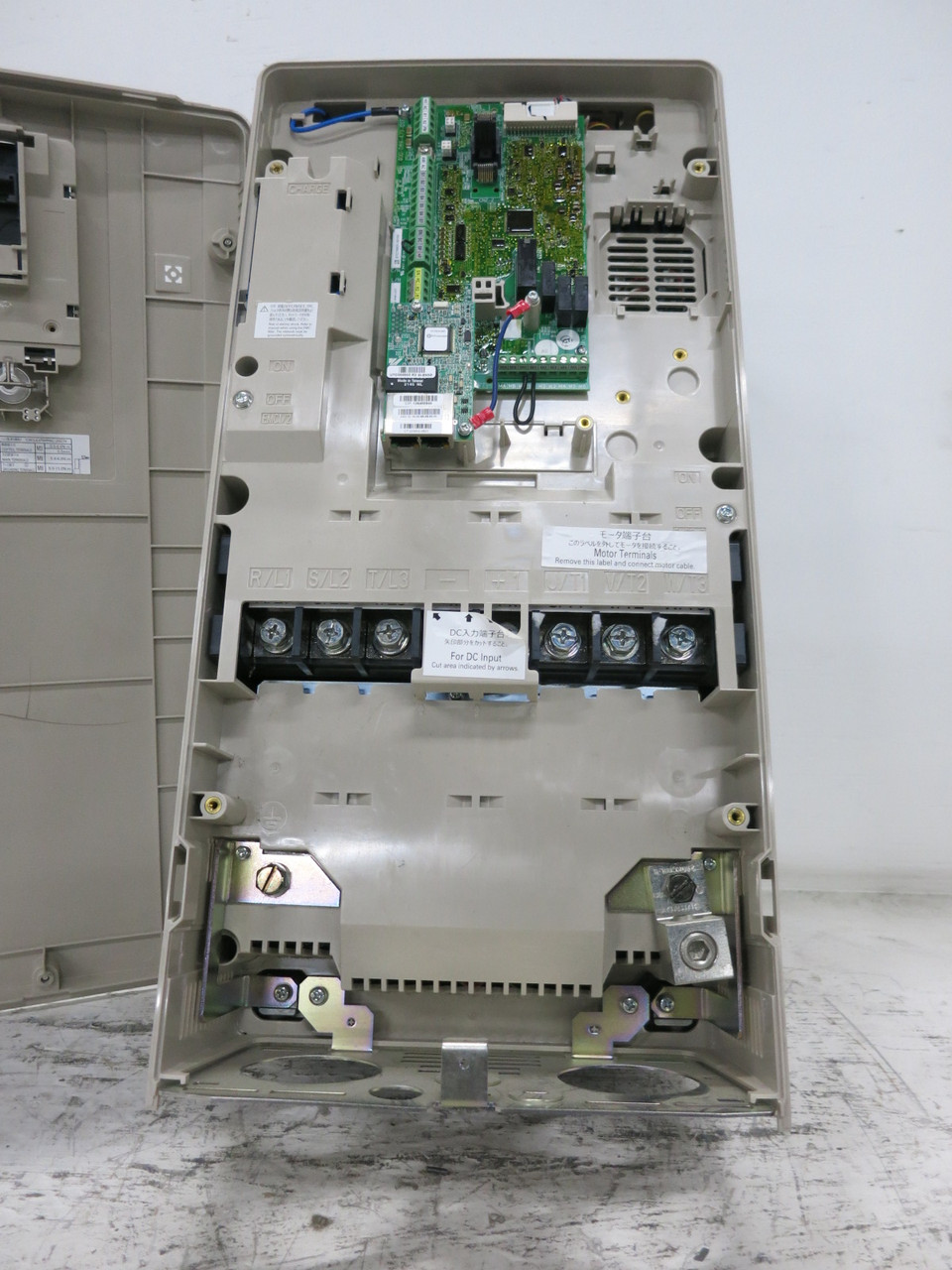 Yaskawa CIPR-HV60U4077CFAA-AAAAHA 60 HP HV600 AC VS Drive Pump Fan VFD 480V (DW8155-1)