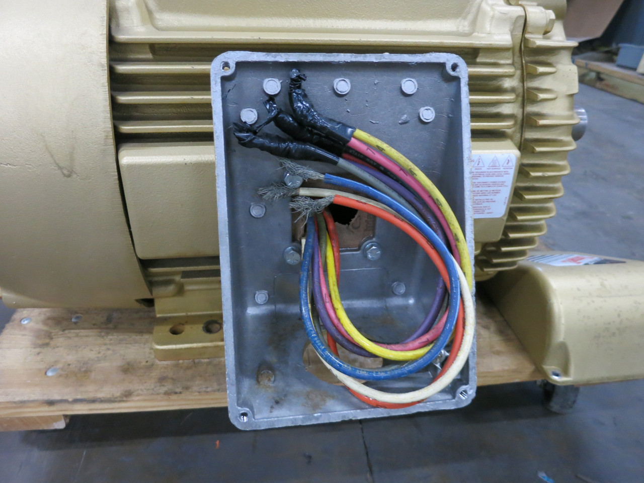 Baldor EM4109T 40 HP AC Motor 230/460V 3530 RPM 324TS Reliance Super-E TEFC (DW8165-2)