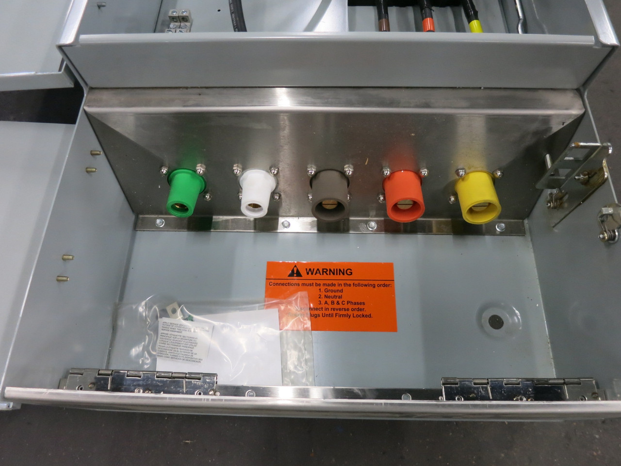 NEW Eaton DT363NRKLC 100A 600V Fusible Double Throw Manual Transfer Switch 3R (DW8168-2)