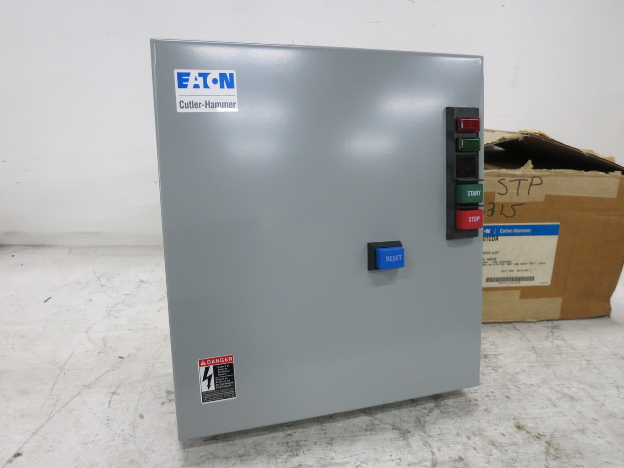 NEW Eaton ECN0701CDA Enclosed Size 0 Motor Starter AN16BN0 Start/Stop 480V CPT (DW8167-1)