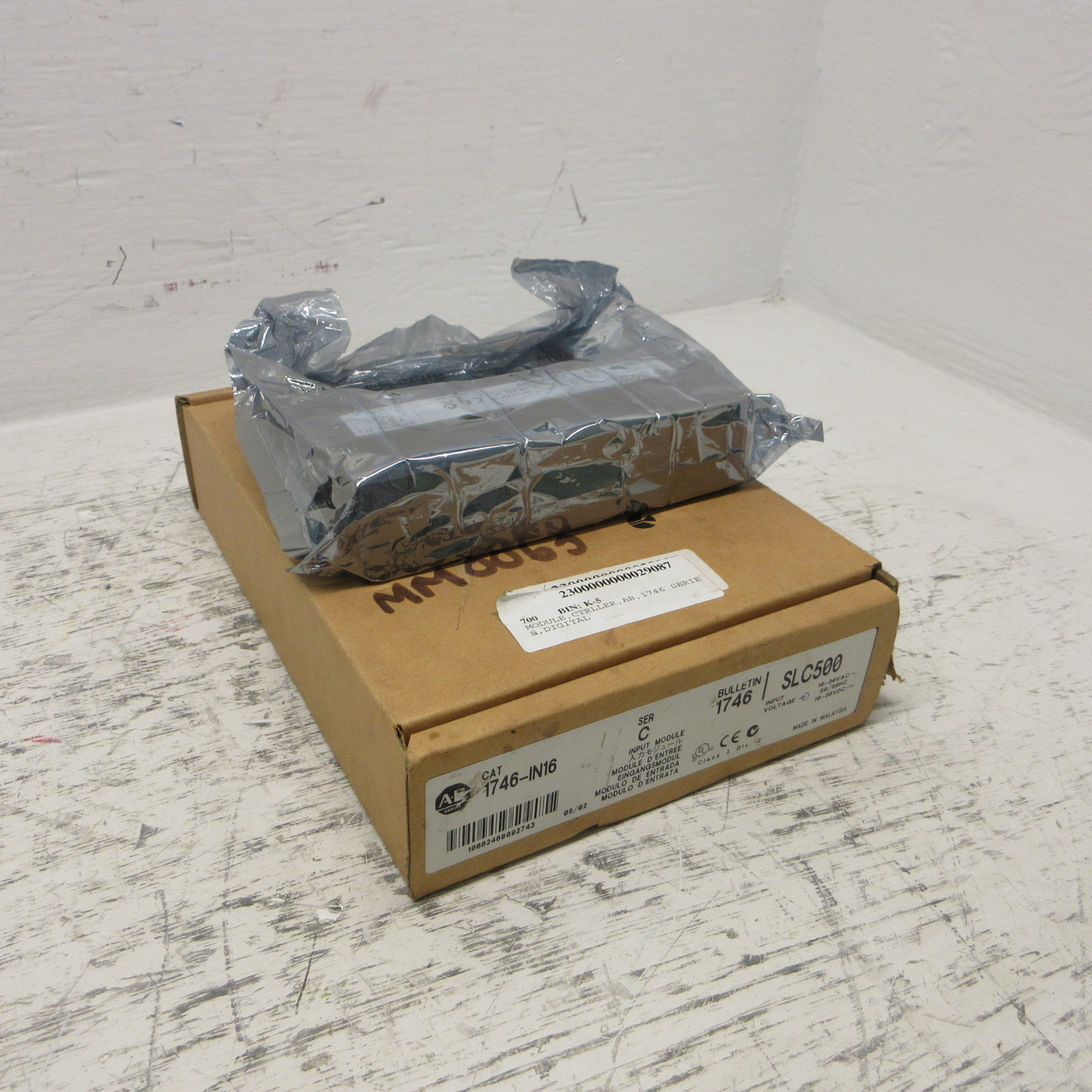 Image of NEW Allen Bradley 1746-IN16 Series C SLC-500 Input Module I/O PLC 17461N16 NIB