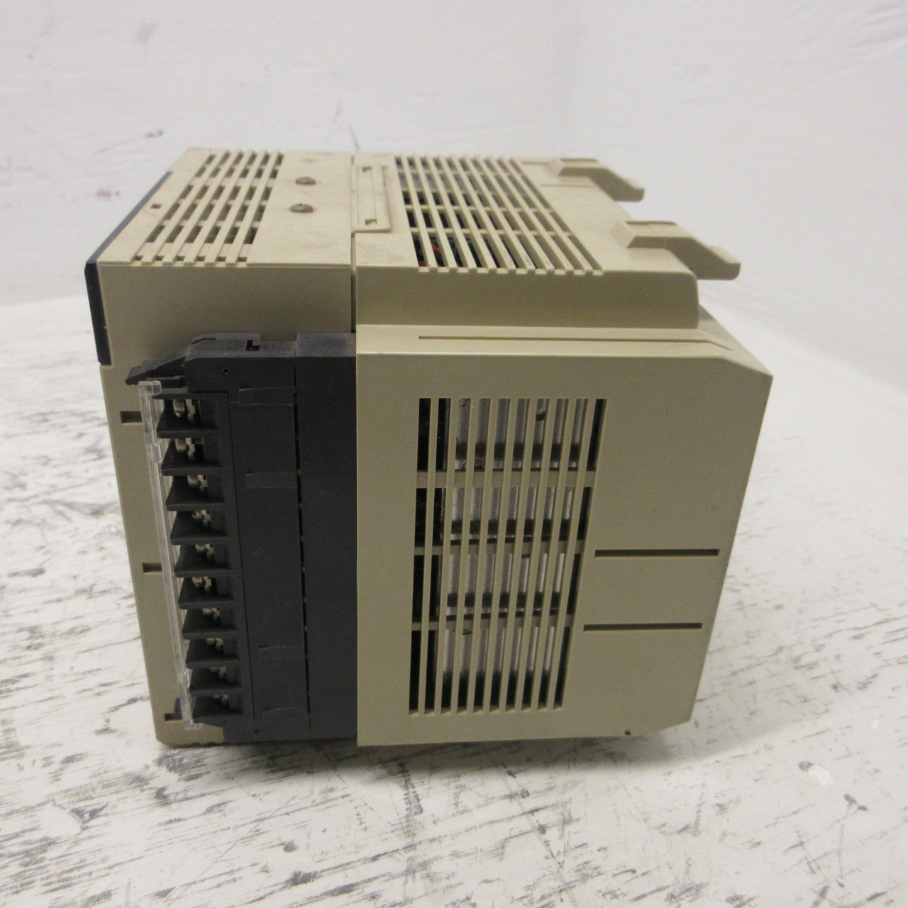 Omron C200HS-CPU31-E CPU Unit Processor Module CPU31 PLC SYSMAC C200HS 120/240V (AH1217-1)
