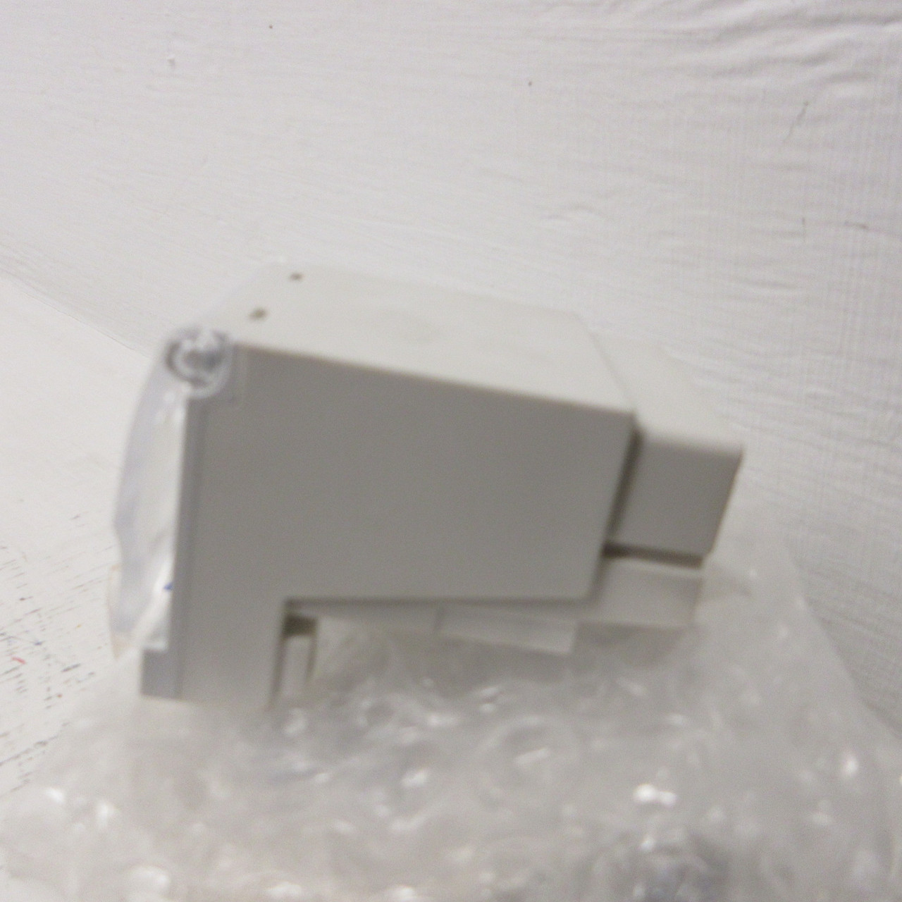 NEW Eaton PKE-XTU-32 Trip Block XTPEXT032B Standard 8-32 Amp 690VAC PKEXTU32 NIB (AH1219-28)
