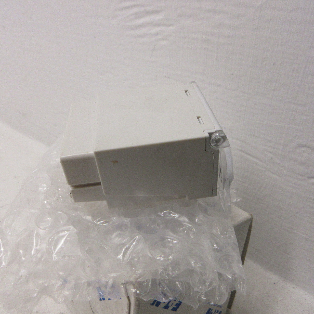 NEW Eaton PKE-XTU-32 Trip Block XTPEXT032B Standard 8-32 Amp 690VAC PKEXTU32 NIB (AH1219-29)