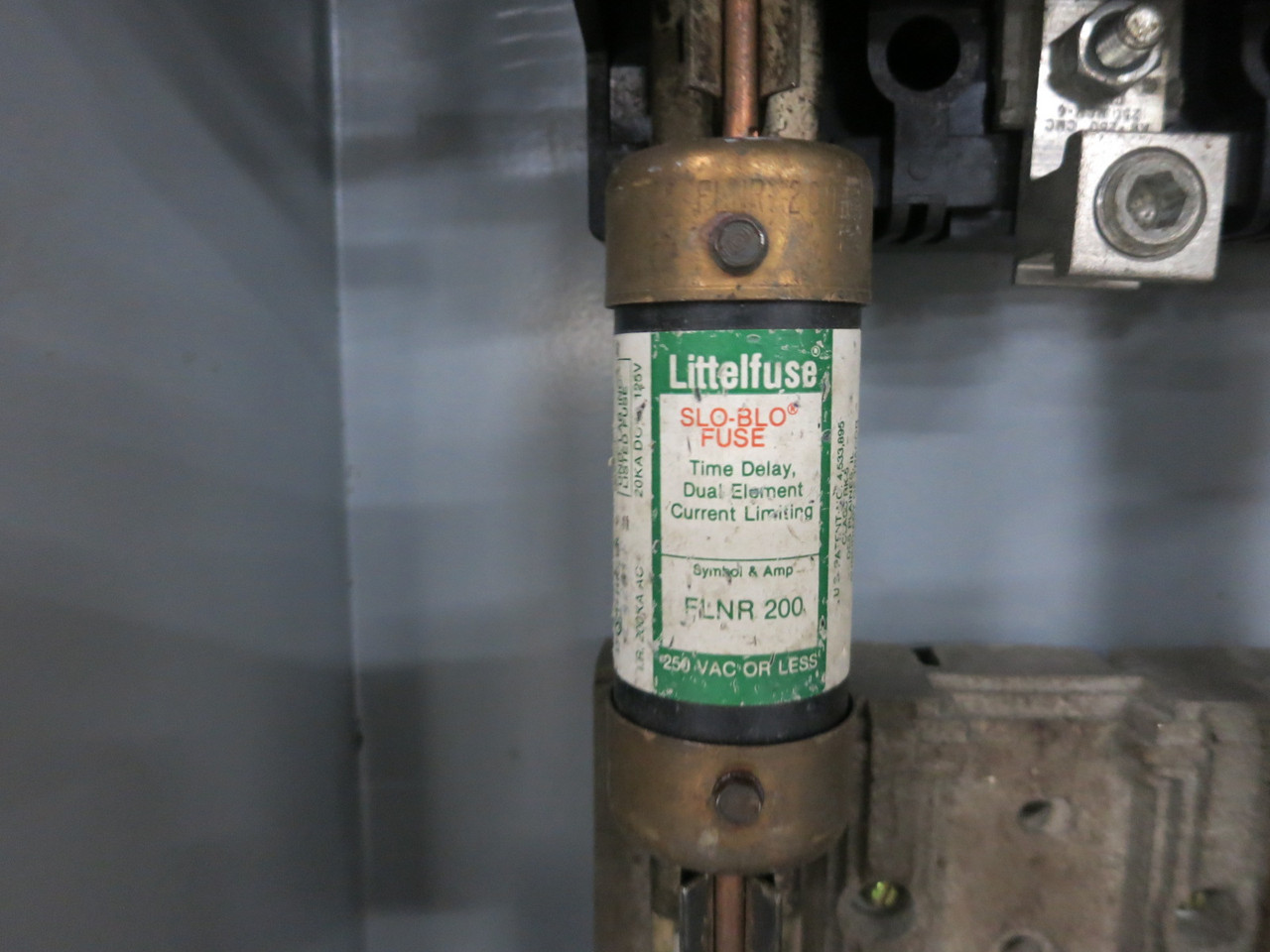 ITE NR324 200A 240V 2-Pole Fusible Disconnect Switch Neutral 200 Amp NR-324 3R (DW8181-1)